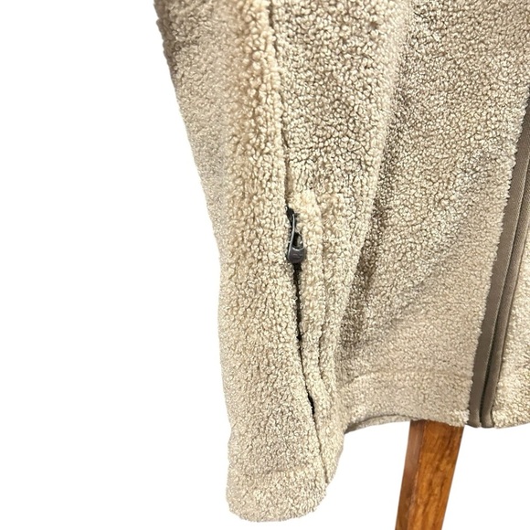 VINEYARD VINES Sherpa Vest Sweatshirt Lined Zip Up Front Pockets Size Medium - Picture 3 of 10